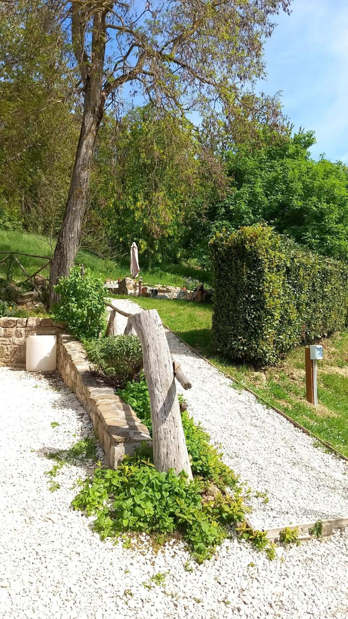 Agriturismo Montesalce غوبيو المظهر الخارجي الصورة